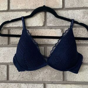 3for$20 bra has underwire 34C